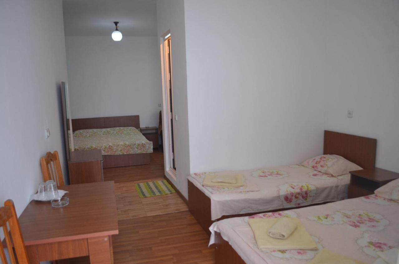 Akhmed Guest House Kvariati Exterior foto